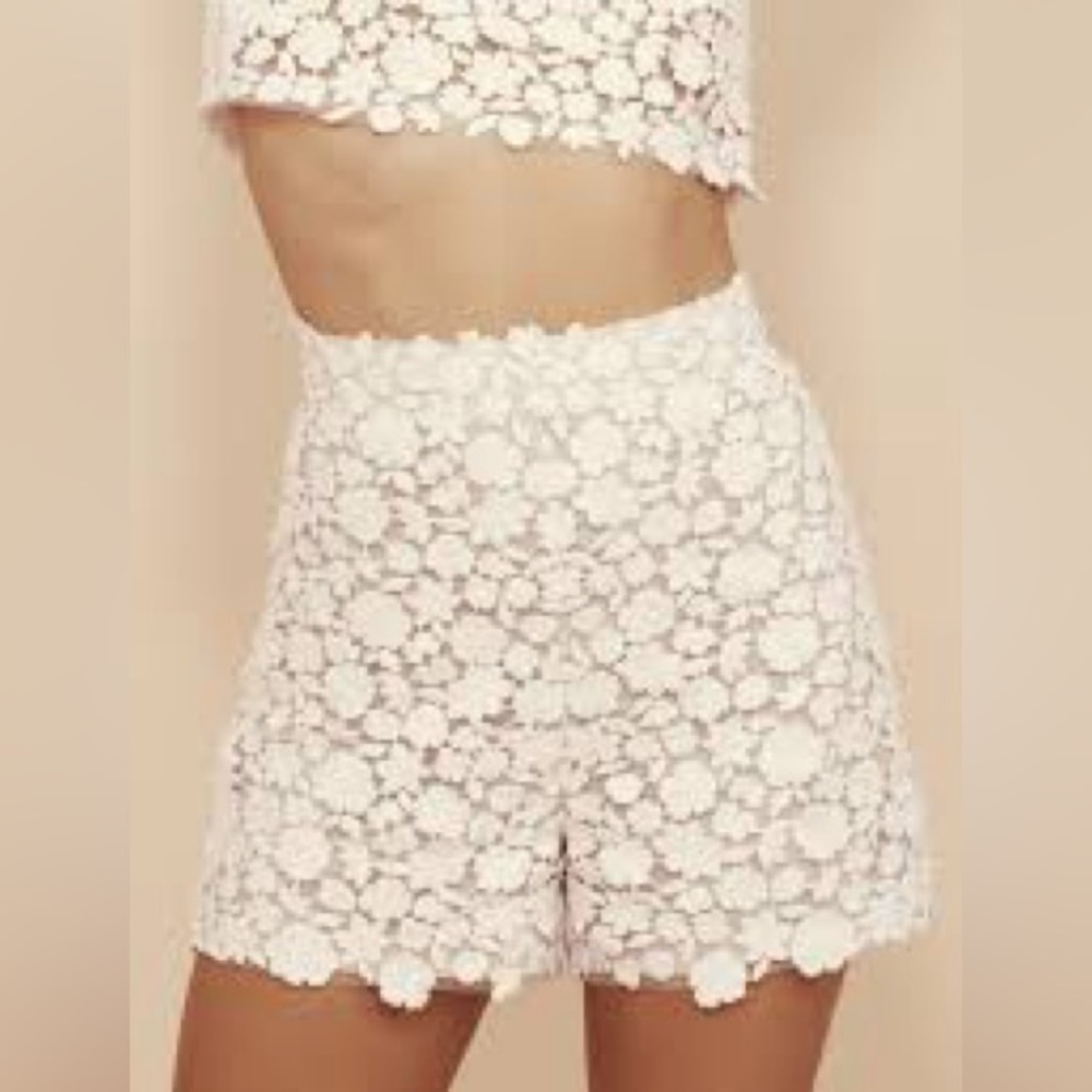Zara Floral Lace Women Shorts - White